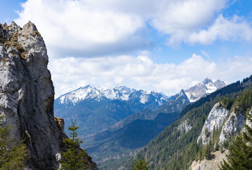Weitblick in die Berge Weitblick in die Berge