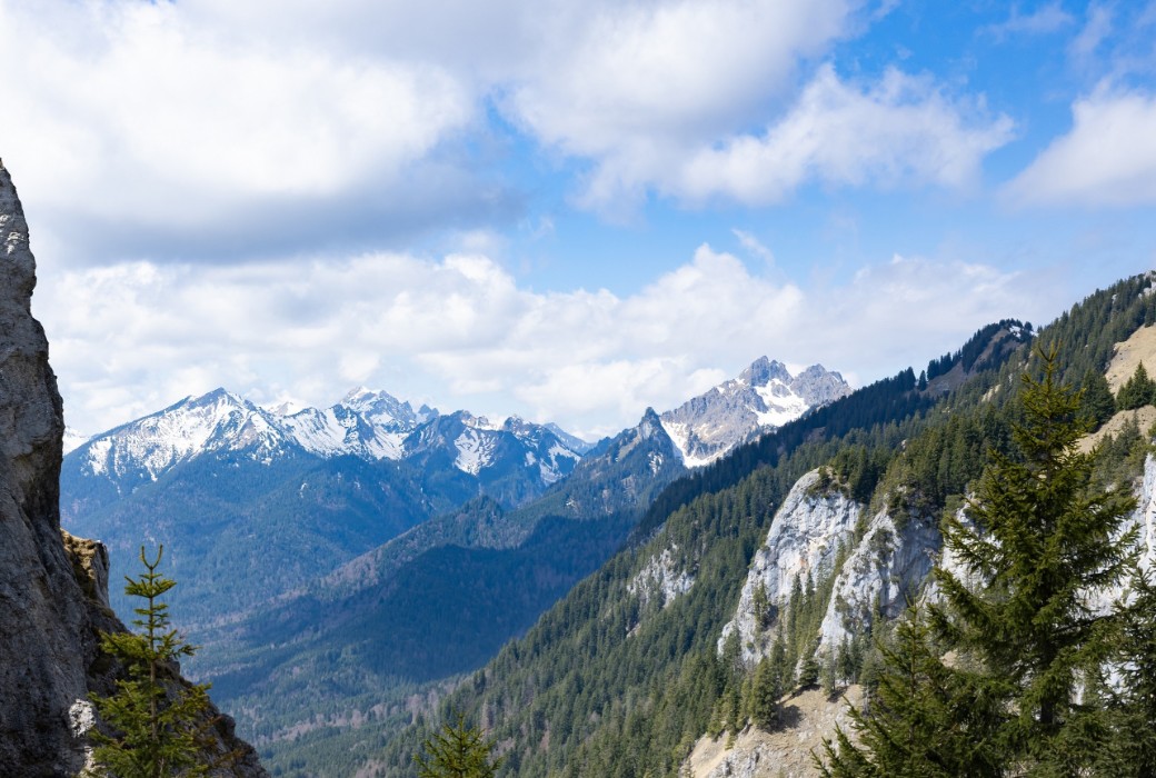 Weitblick in die Berge Weitblick in die Berge