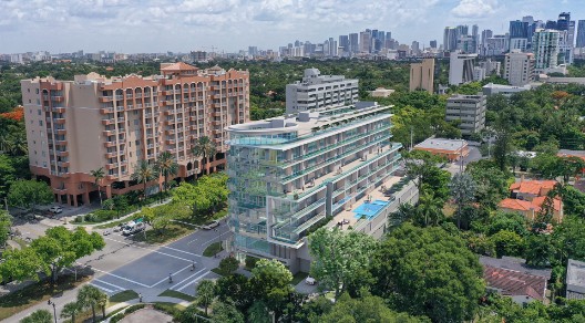 Moderne Wohnanlage aus der Vogelperspektive in Miami Moderne Wohnanlage aus der Vogelperspektive in Miami
